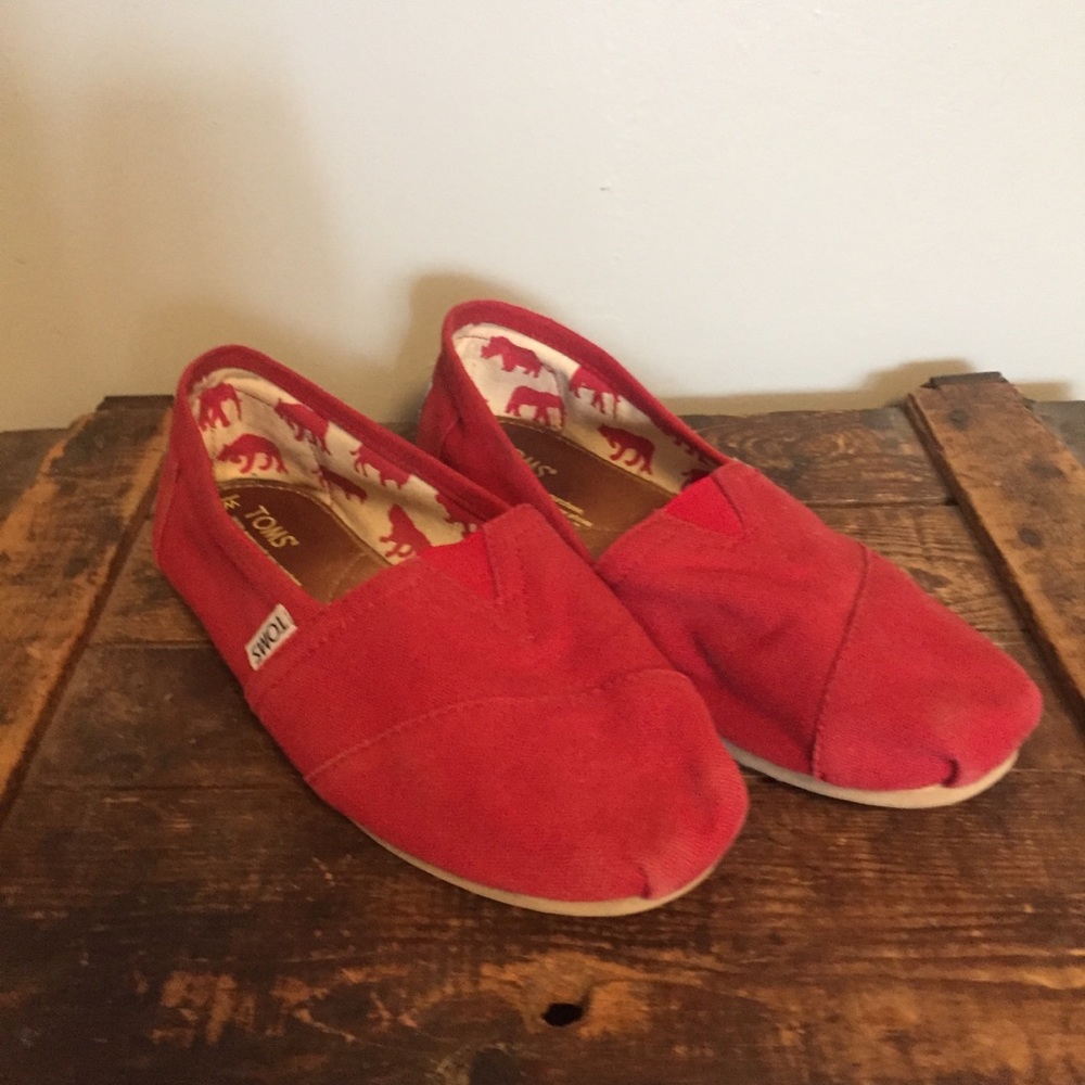 Red Toms Signature Canvas Slip On Shoe